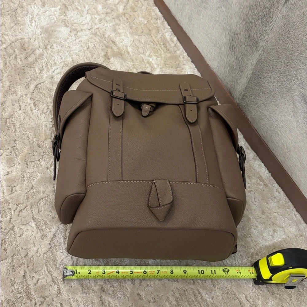 Coach Pebbled Leather Backpack – Neutral Taupe/Brown - Luxury limited edition - Picture 12 of 12
